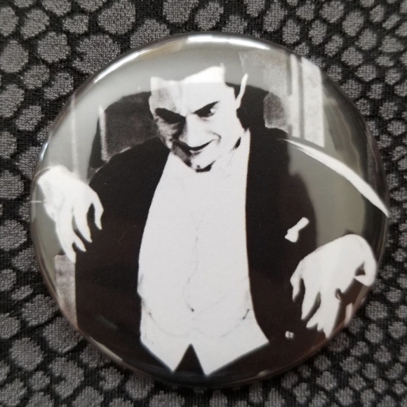 Accessories - 2.25 inch dracula button badge pin